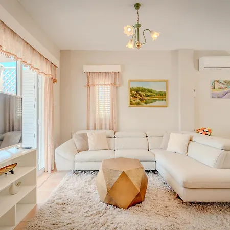 Natasa House
