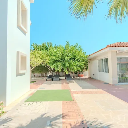 Natasa House * Perivolia