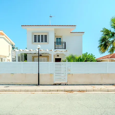 Natasa House