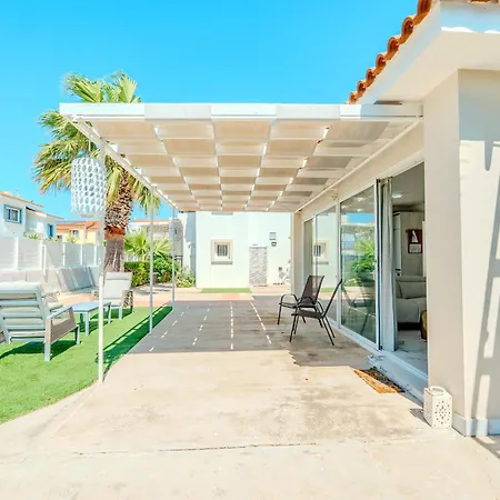 Natasa House * Perivolia